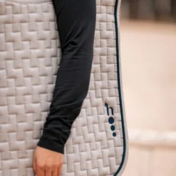 Horze Wicklow Dressurschabracke 13 Horze Wicklow Dressurschabracke -Weatherbeeta Shop 17439 025 03