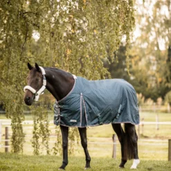 Horze Leighton Teens Collection Regendecke Mit Logoprint, 200g 9 Horze Leighton Teens Collection Regendecke Mit Logoprint, 200g -Weatherbeeta Shop 24092 udgr 04