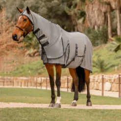 Horze Paso Fino Fliegendecke Mit Halsteil Und UV Schutz -Weatherbeeta Shop 24893 061 06
