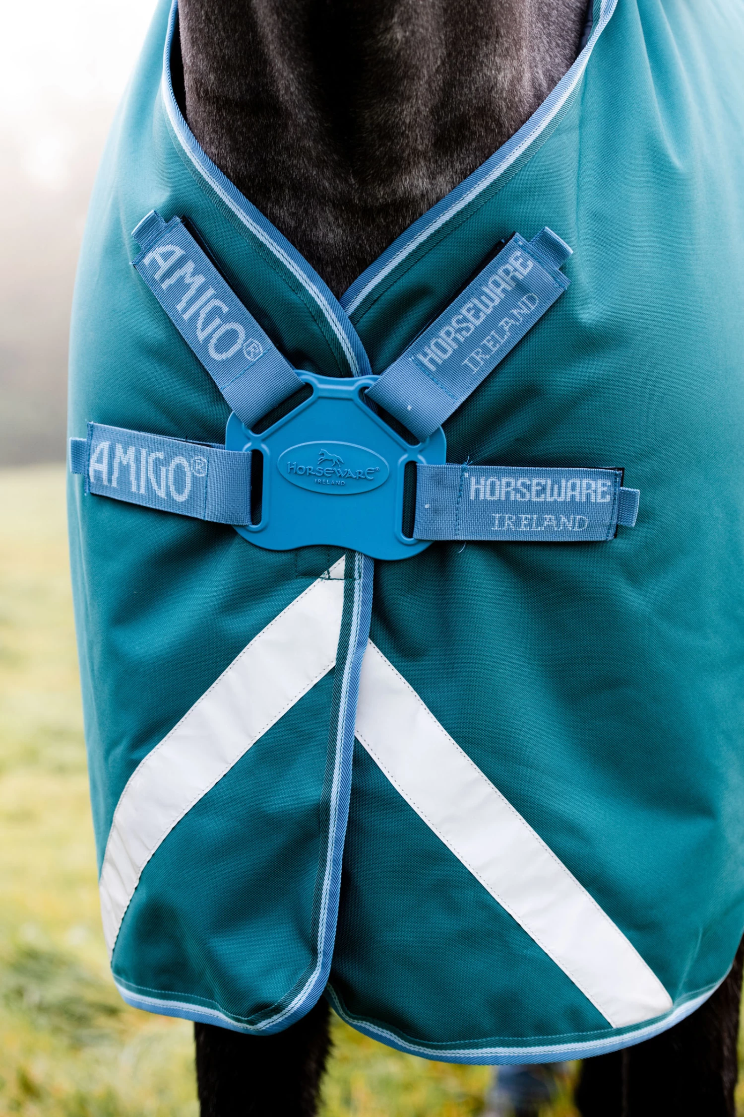 Horseware Amigo Bravo 12 Plus Regendecke Mit Abnehmbarem Halsteil, 100g 8 Horseware Amigo Bravo 12 Plus Regendecke Mit Abnehmbarem Halsteil, 100g – Bild 6