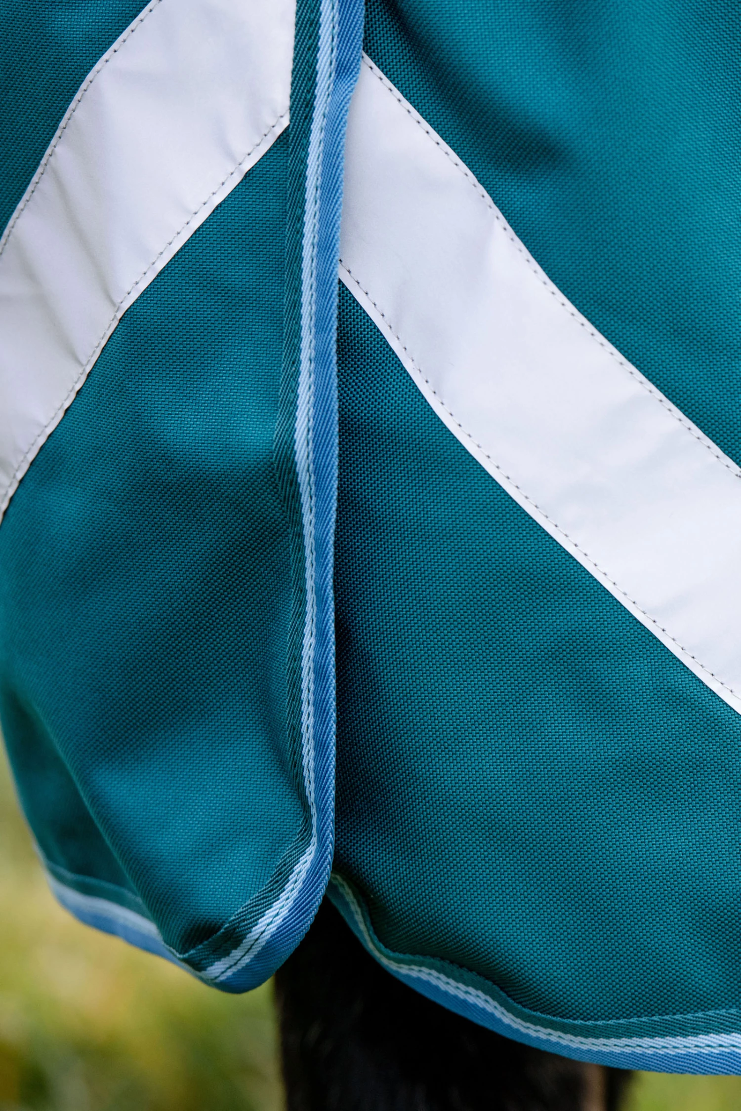 Horseware Amigo Bravo 12 Plus Regendecke Mit Abnehmbarem Halsteil, 100g 9 Horseware Amigo Bravo 12 Plus Regendecke Mit Abnehmbarem Halsteil, 100g – Bild 7