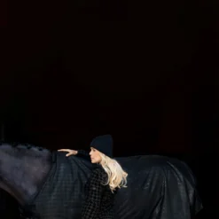 Eskadron Essence 22/23 Alpha 1680 Weidedecke, 150g -Weatherbeeta Shop 342538 BL 2