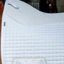 Horseware Tech Comfort Dressurschabracke 8 Horseware Tech Comfort Dressurschabracke -Weatherbeeta Shop 345018 WH 01