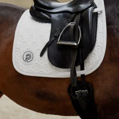 Eskadron Platinum Pure FS23 Highgloss Peacock Dressurschabracke 8 Eskadron Platinum Pure FS23 Highgloss Peacock Dressurschabracke -Weatherbeeta Shop 345505 WH 01